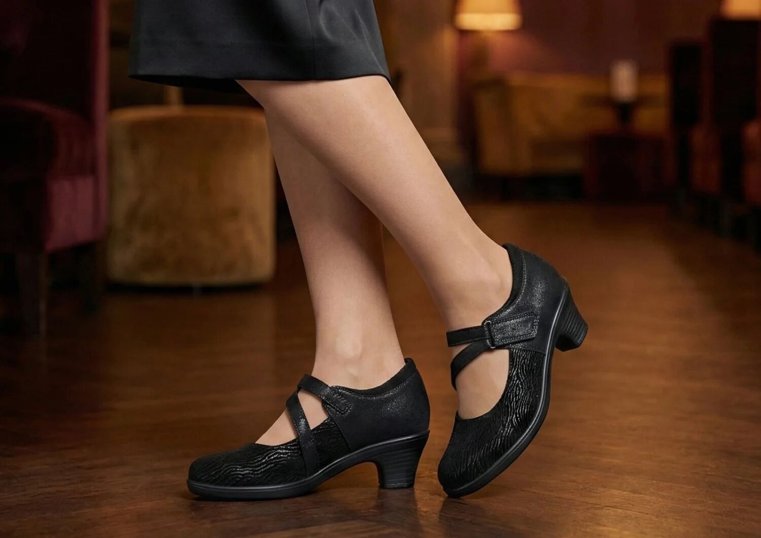 Ella - Black - Image 13