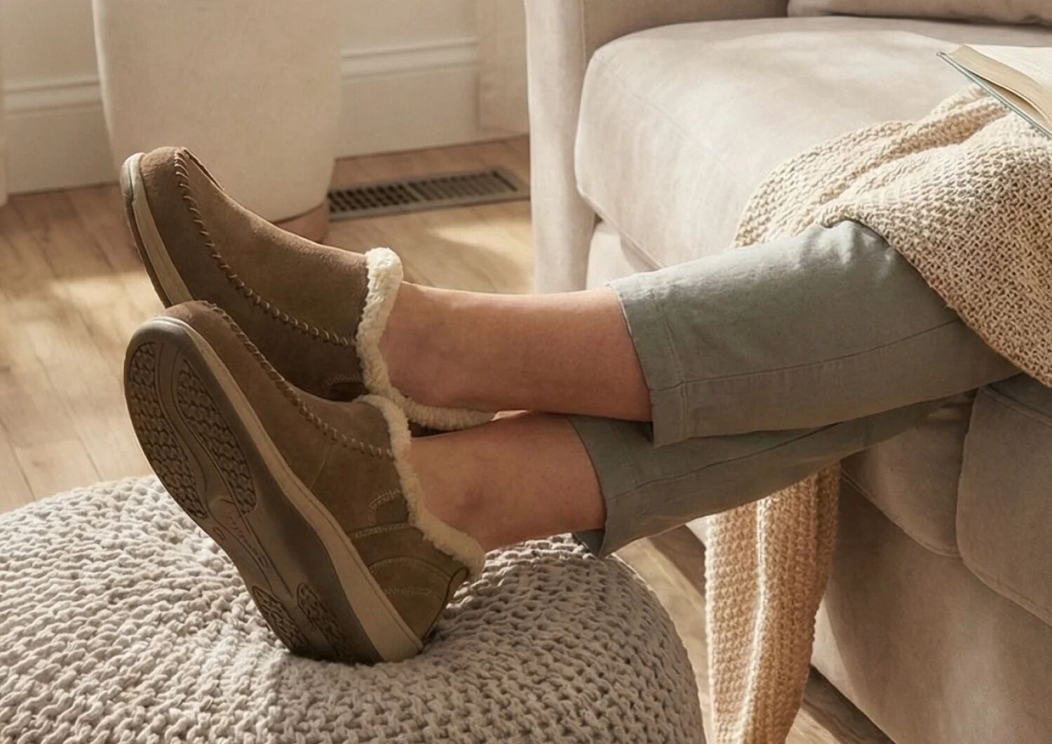 Lorin Hands-Free - Light Brown - Image 12